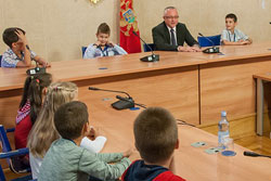 Primary school children in Montenegro learnt about the principles of democracy.