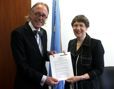 M. Johnsson et Mme Helen Clark. Photo : Maureen Lynch/UNDP